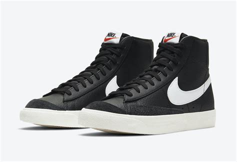 nike blazer 77 mid|Chaussures Nike Blazer Mid 77 Vintage White Black